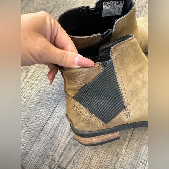 Sorel Women's Emelie Chelsea Boot - Picture 7 of 7